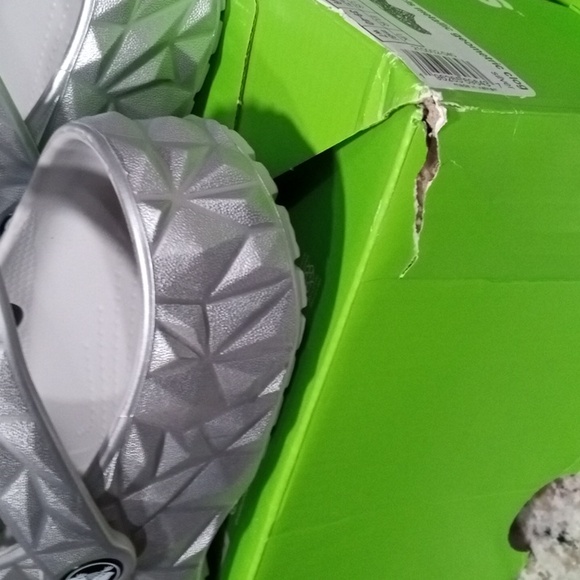 Crocs in silver/ Crocs women's size 9 - Picture 8 of 9
